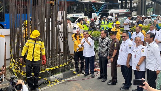 Watch the Demolition of the Broken Monorail Pole, Sutiyoso: Honestly, My Heart is at Ease for Once
