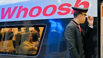  Presiden Prabowo Naik Kereta Cepat Whoosh ke Bandung