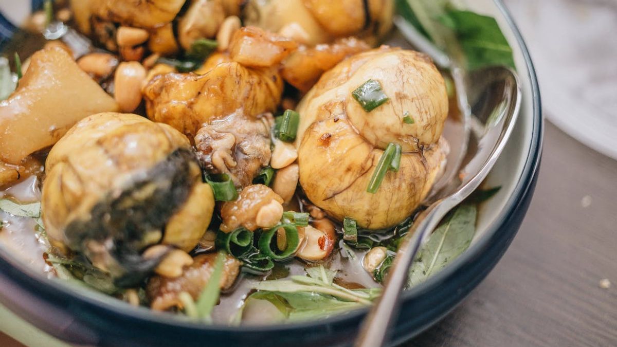 Mengenal Balut, Makanan Ekstrem yang Viral di Media Sosial