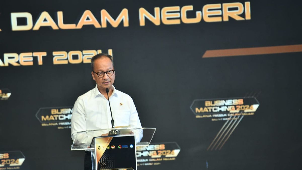 وزير الصناعة سعيد القيمة التزامية في مطابقة الأعمال لعام 2024 تصل إلى 1,428 تريليون روبية إندونيسية