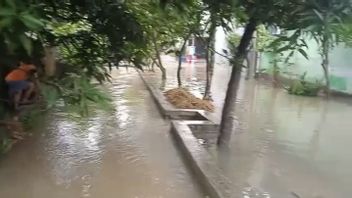 Balaraja Tangerang的洪水已达到80厘米，455户家庭受到影响