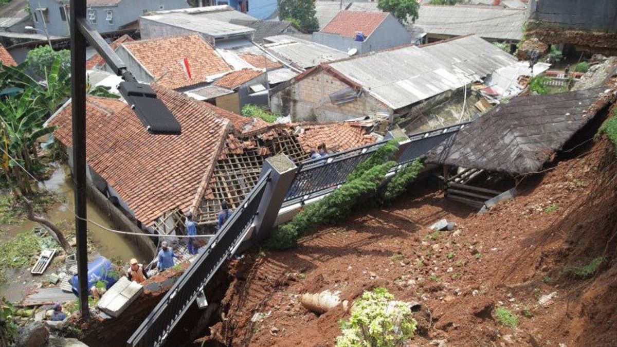 Alleged Misuse Of Permit, DPRD Will Call Developers Regarding Landslides In Ciganjur