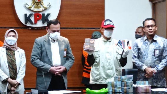 Hasrat Raih Predikat WTP Tahun Anggaran 2021 Justru Bawa Bupati Bogor Ade Yasin ke Rutan KPK