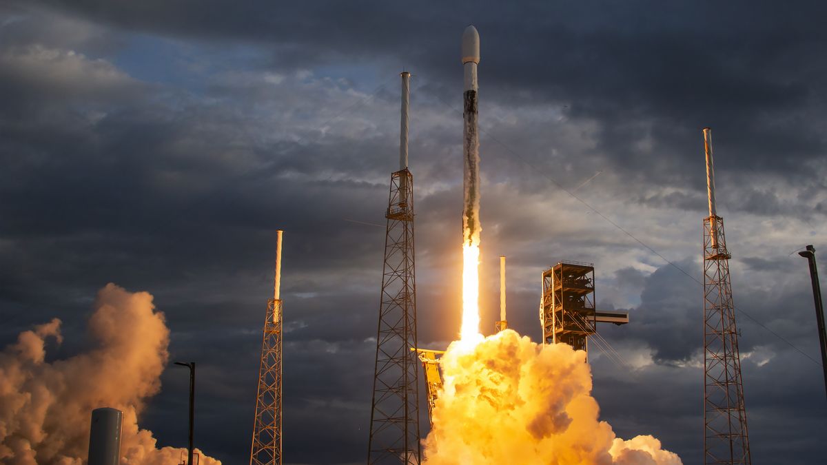 SpaceX Launches Turkey's First Communication Satellite