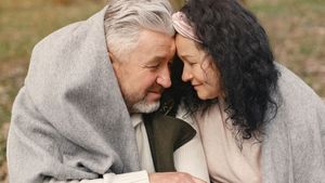 5 Tanda Pasangan Memiliki Koneksi Mendalam sehingga Hubungannya Langgeng