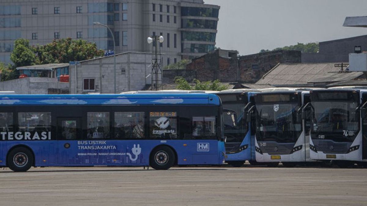 Muncul Wacana Kenaikan Tarif Transjakarta, Anggota Komisi B DPRD DKI Fraksi PDIP dan PKS Keras Menolak