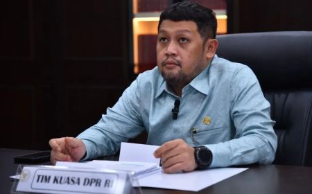 Jurnalis Tempo Dibanting, Dipiting Oknum Polisi Saat May Day, Anggota DPR: Kapolri Harus Bertindak Tegas