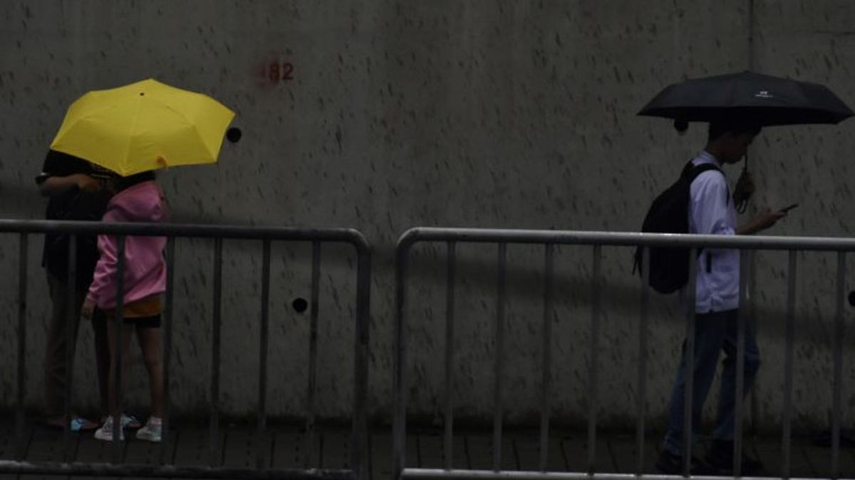 ar, Jakarta aujourd'hui : la pluie dominante, la pluie légère de l'après-midi jusqu'à la nuit