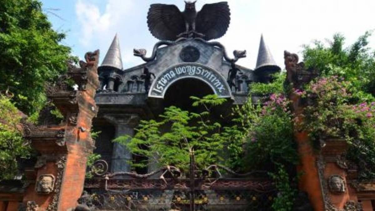 Monitoring The Wong Sintinx Palace, Ruma Ki Joko Bodo Is Transformed Into A Mosque