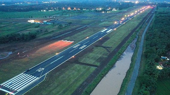 Jokowi Is Pleased That General Sudirman Airport Is Operational Even Though The Passenger Terminal Is Still An Emergency