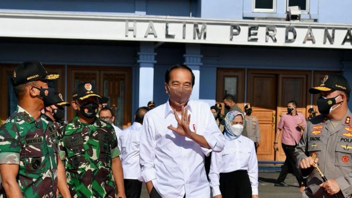 Le Président Jokowi Et Iriana Partent Pour Bali Afin D’examiner Les Installations Et Les Infrastructures Utilisées Au Sommet Du G20