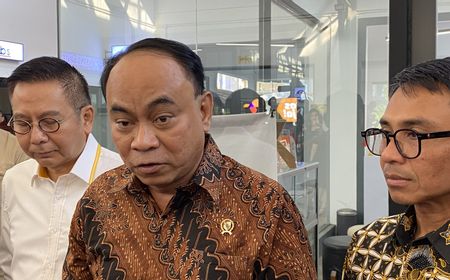 Menkominfo Ingatkan Masyarakat Hati-hati Gunakan Pinjol: Kalau Enggak Perlu Banget, Jangan Pinjam