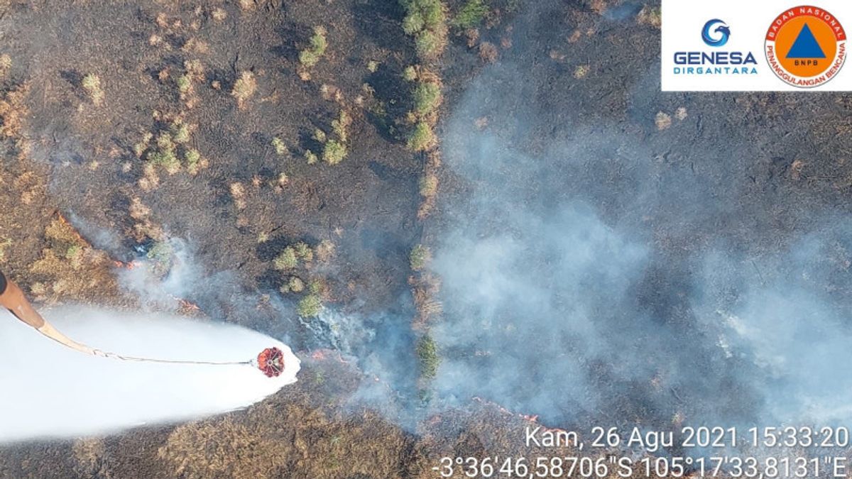 Kebakaran Empat Hektare Lahan Terjadi di Ogan Ilir, Tim BPBD Kerahkan Helikopter Pemadam