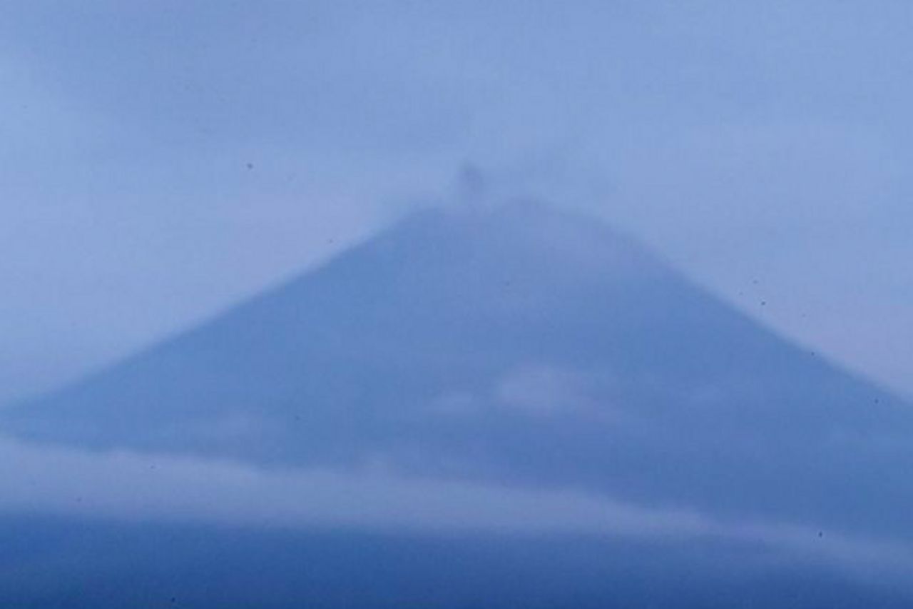 Mount Semeru Erupts 10 Times In Early 2025, People Are Asked To Be Alert