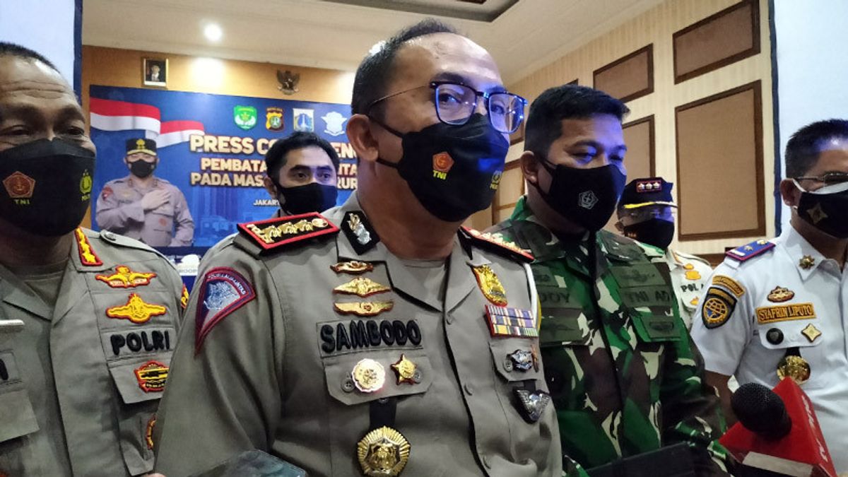 Metro Police Prépare 350 Polantas Dans La Zone Du Palais D’État Pour Contrôler Le Bon Déroulement Avant La Démo « Jokowi End Game »