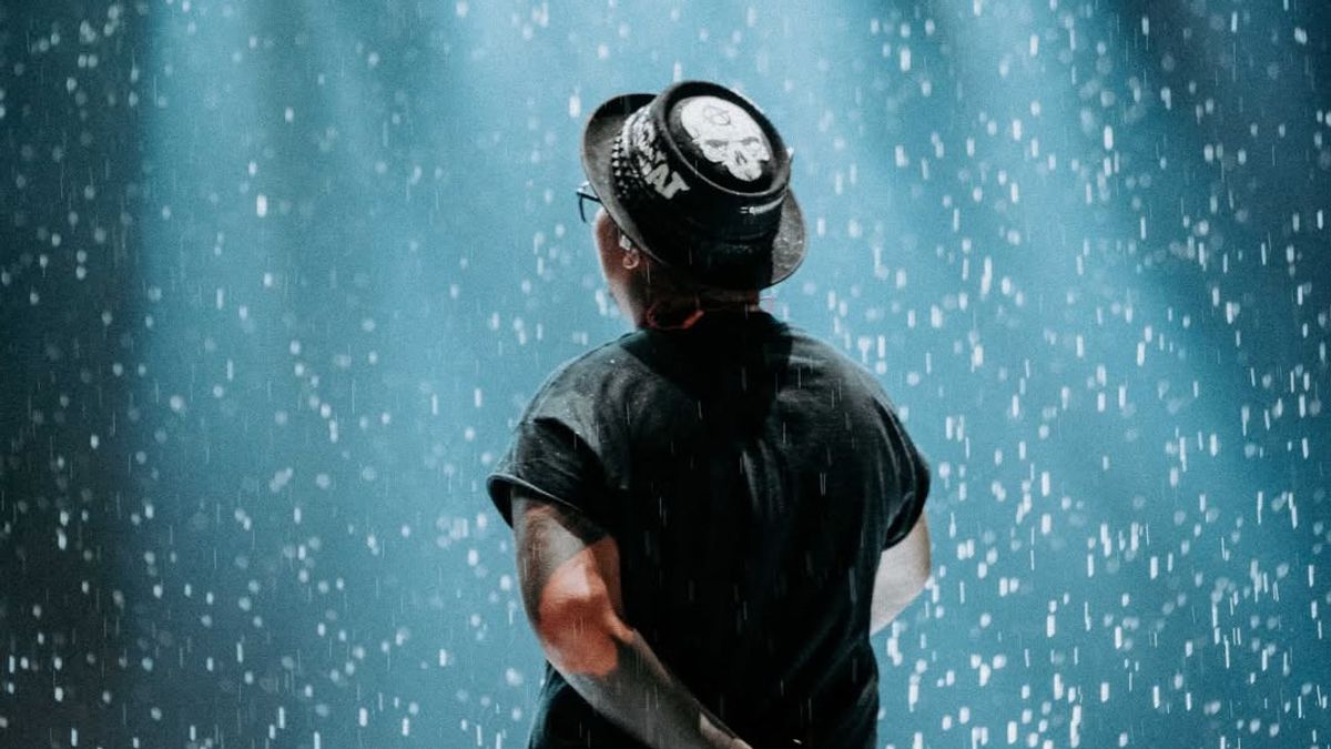 मंगलवार की कीमत पर फिल्म के लिए गाए गए थीम गीत के बारे में वर्गौन की कहानी