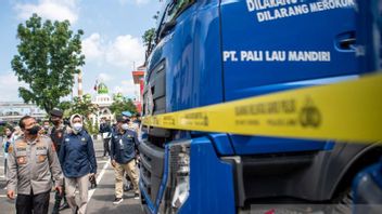 في أعقاب انفجار مستودع تخزين الوقود ، أصدر قائد شرطة جنوب سومطرة تحذيرا بإطلاق النار على مرؤوسيه المتورطين