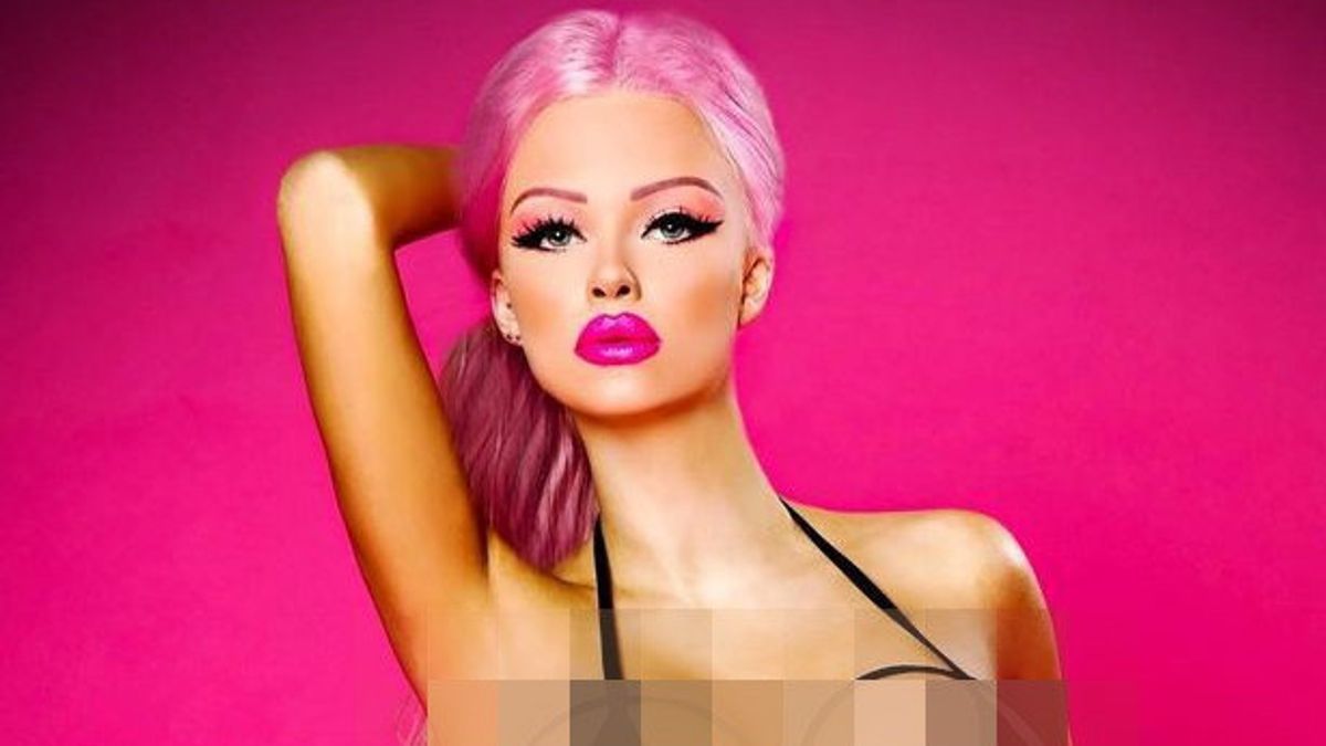 This Model Spends Rp.660 Million To Look Like Barbie With J Cup