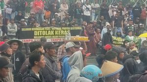 Warga Kaki Gunung Gede-Pangrango Demo di Kantor Bupati Cianjur Desak Tolak Proyek Geotermal