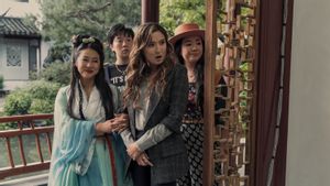 Review Film <i>Joy Ride</i> (2023): Komedi Dewasa yang Sentuhan Budaya Asia