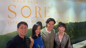 Bikin Pameran Foto Sendiri, Dion Wiyoko Ungkap Karakter Lebih Dewasa di Film <i>Sore</i>
