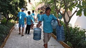 Depuis un mois, les Giliens disent qu'il s'agit d'une crise d'eau potable.
