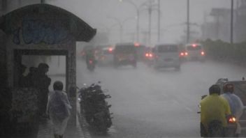 الطقس في 4 أبريل ، كن حذرا! ومن المتوقع هطول أمطار غزيرة في 15 منطقة في إندونيسيا