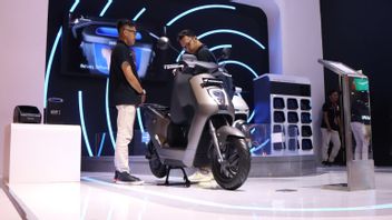 Catatkan Penjualan Apik di IIMS, Honda Stylo 160 Jadi Primadona, EM1 e Jadi Motor Listrik Terbaik