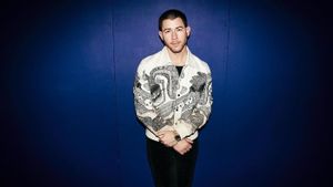 Konser Jonas Brothers Berhenti Sementara setelah Nick Jonas Ditarget Laser oleh Penonton