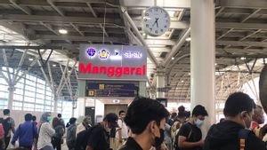 160.000 Orang Per Hari Berdesakan di Stasiun Manggarai, Hanya Terlihat 5 Petugas Berjaga