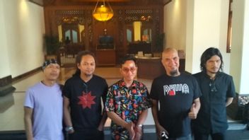 Ahmad Dhani Promises The Largest Concert In Solo