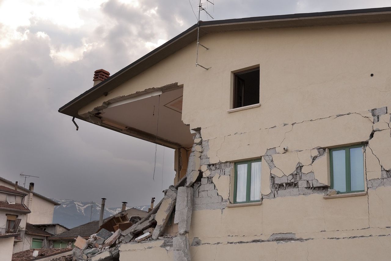Syarat Bangunan Tahan Gempa Yang Bisa Diterapkan Di Rumah Anda