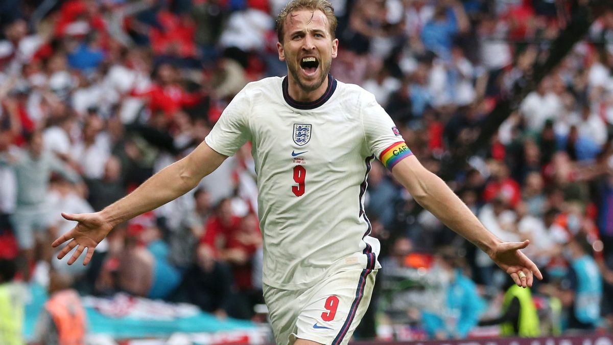 Sterling dan Kane Antar Inggris Pukul Jerman, <i>Three Lions</i> ke  Perempat Final Euro 2020