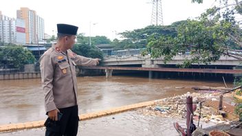 Mayat Wanita di BKB Jakbar Ternyata Mahasiswi IPB yang Hanyut Terseret Banjir di Bogor