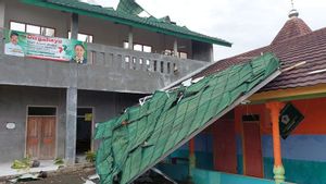 40 Menit Diguyur Hujan dan Angin Puting Beliung, 118 Bangunan di 2 Desa Kabupaten Cilacap Rusak
