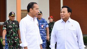 La direction de Jokowi à Prabowo par les experts est considérée comme une tentative de transition gouvernementale