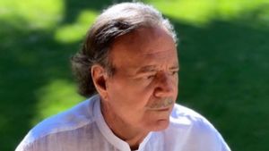 Julio Iglesias Diterpa Skandal, Dua Mantan Karyawan Ungkap Dugaan Pelecehan