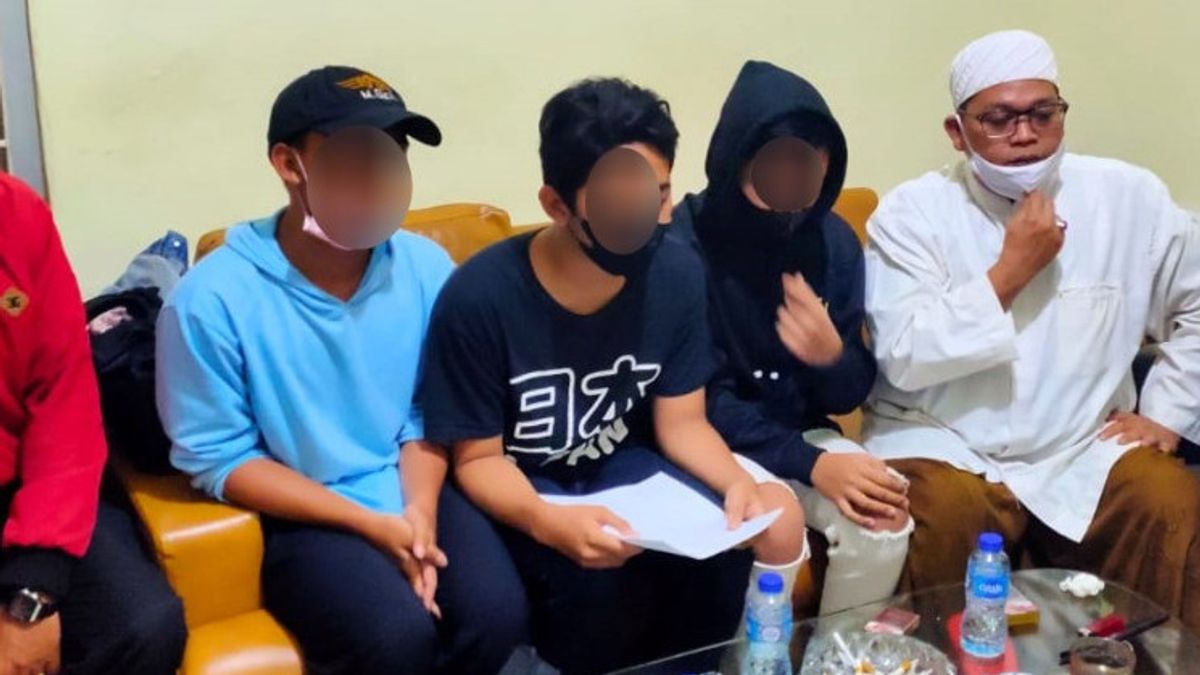 Tiga Remaja Pria yang Berpakaian Minim dan Menari di Kafe Wow Diamankan Polisi, Satu Diantaranya Masih Pelajar