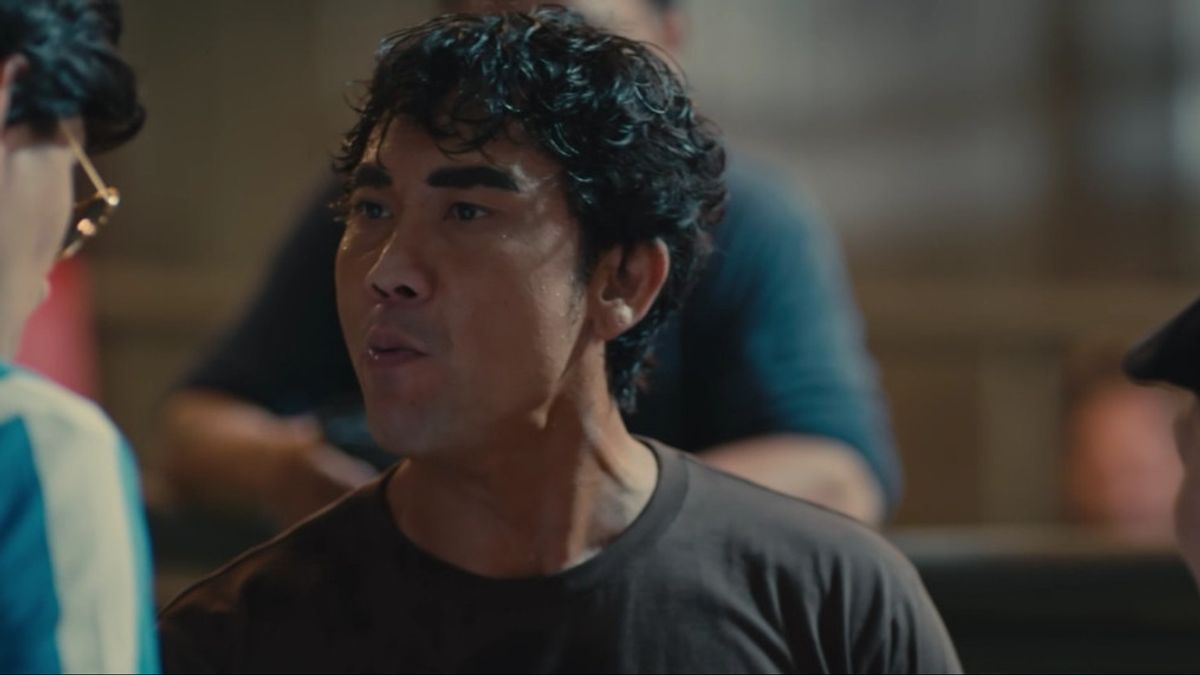 Ellyas Pical Series Review: Portrait Of Denny Sumargo Awakening The 1980s Boxing Passion
