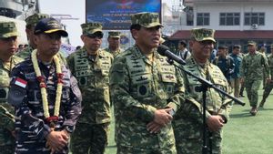 TNI AL Brings Rescue Submarine to Be Matched with KRI Canopus