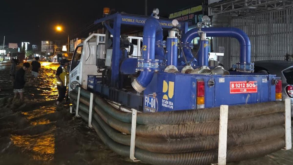 الفيضانات في نهر باباكان في بريبس بسبب الأمطار الغزيرة، وتنفيذ الاستجابة الطارئة