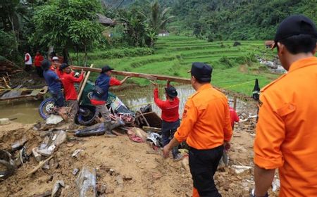 Pemkab Garut Relokasi 15 Rumah Terdampak Longsor di Sirnagalih