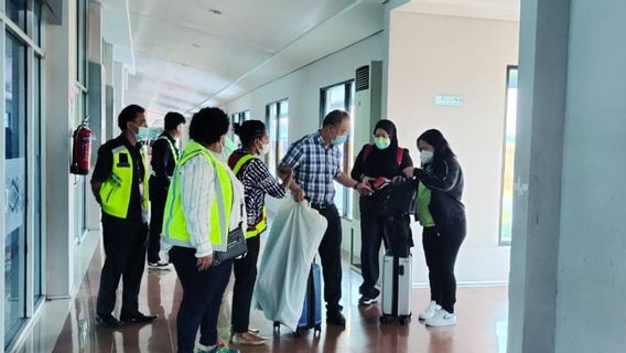 فريق سنغافورة الطبي يصل إلى جايابورا ، وسوف يتعامل مع لوكاس إنيمبي