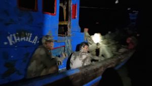 TNI AL Gagalkan Penyelundupan di Perairan Batu Bara Sumut, Puluhan Pekerja Migran Ilegal Penuh Lumpur di Tubuhnya