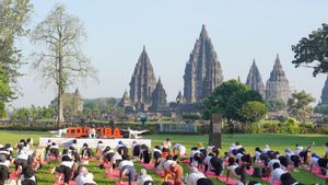 Peringati Hari Yoga Internasional di Candi Prambanan, Saatnya Dukung Gaya Hidup Sehat Fisik dan Mental