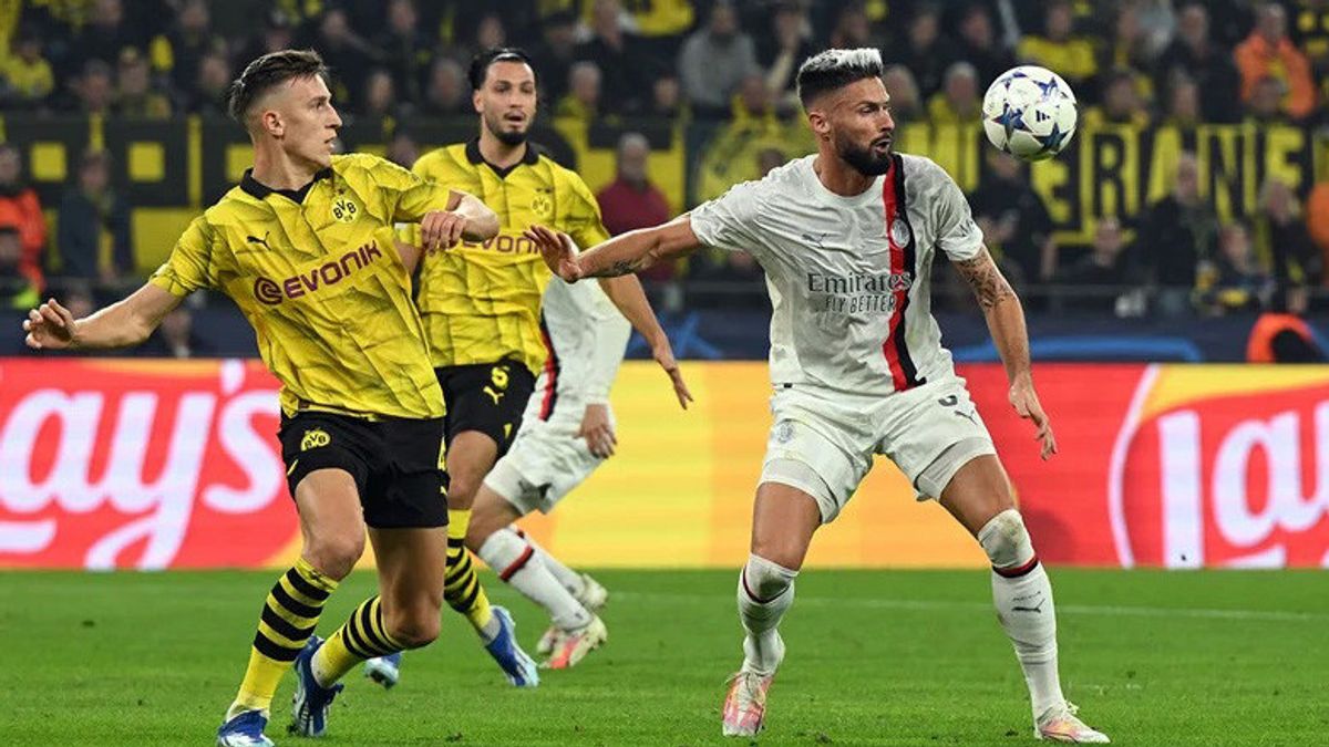AC Milan Frustration Failed To Score Goal Against Borussia Dortmund