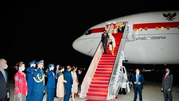 President Joko Widodo And His Entourage Of Ministers Arrive In Washington DC