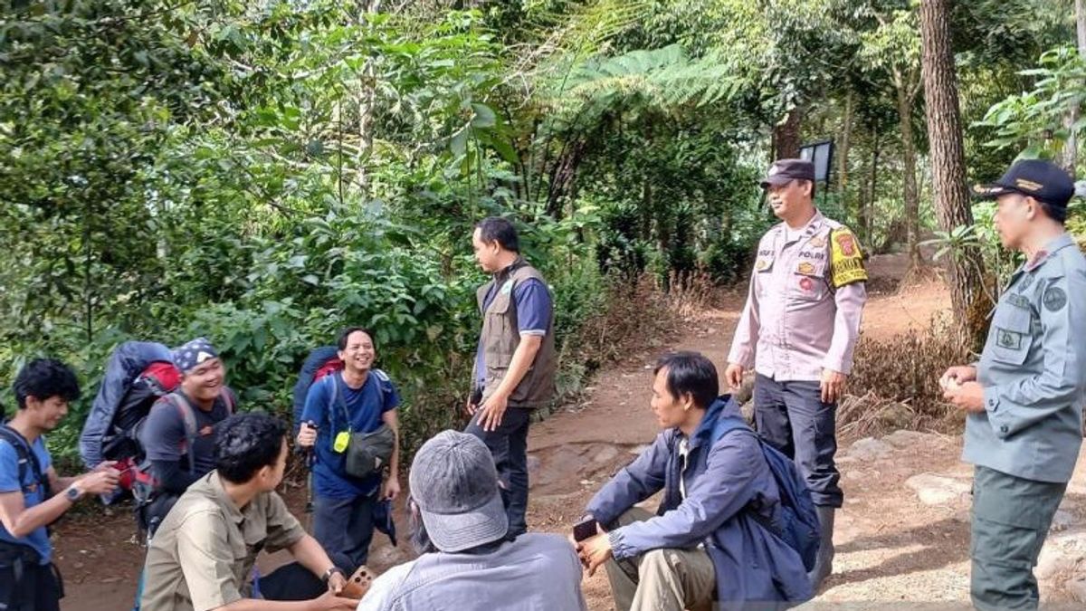 TNGGP Turunkan 2.658 Pendaki Ilegal dari Gunung Gede-Pangrango