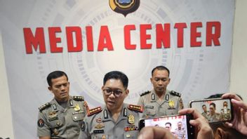 Illegal Gold Mine in Jambi Landslide Kills 8 People, Police Evacuates to Clean Up