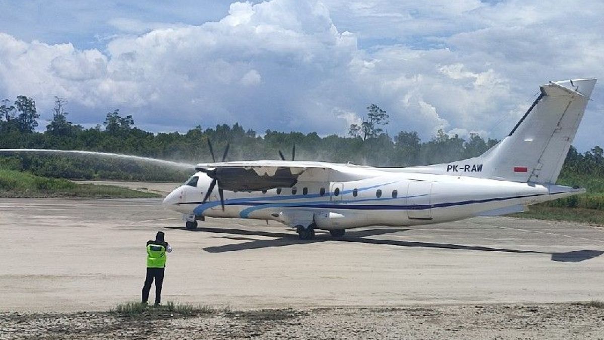 بعد إطلاق النار عليه من قبل KKB ، توقف Trigana عن خدمات الطيران إلى Dekai Papua